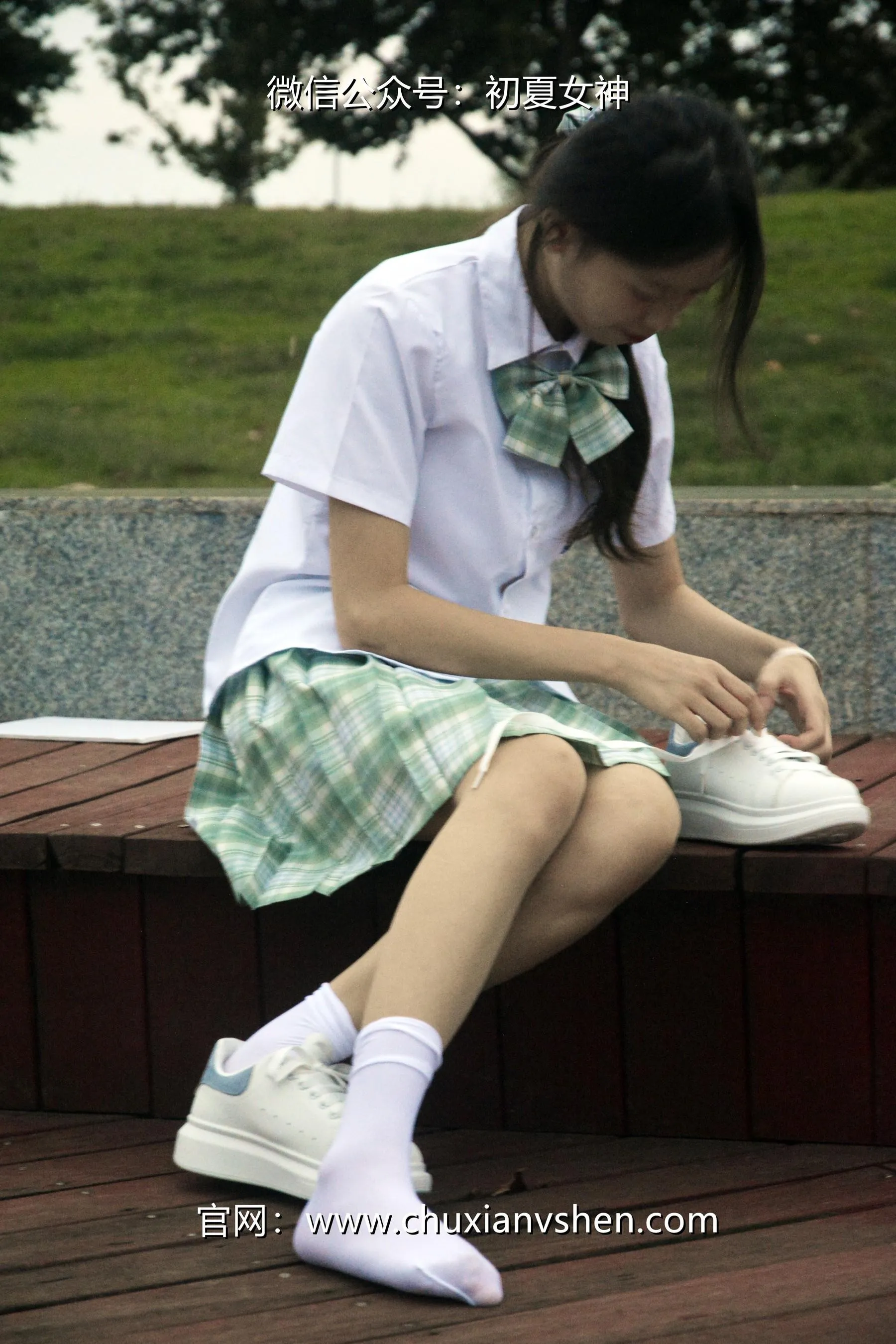 初夏女神 NO.029 情情 绿色JK套 [72P]插图5